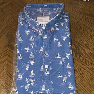 Denim & Flower Men's Blue Sailboat Print Button-Down short sleeve shirt